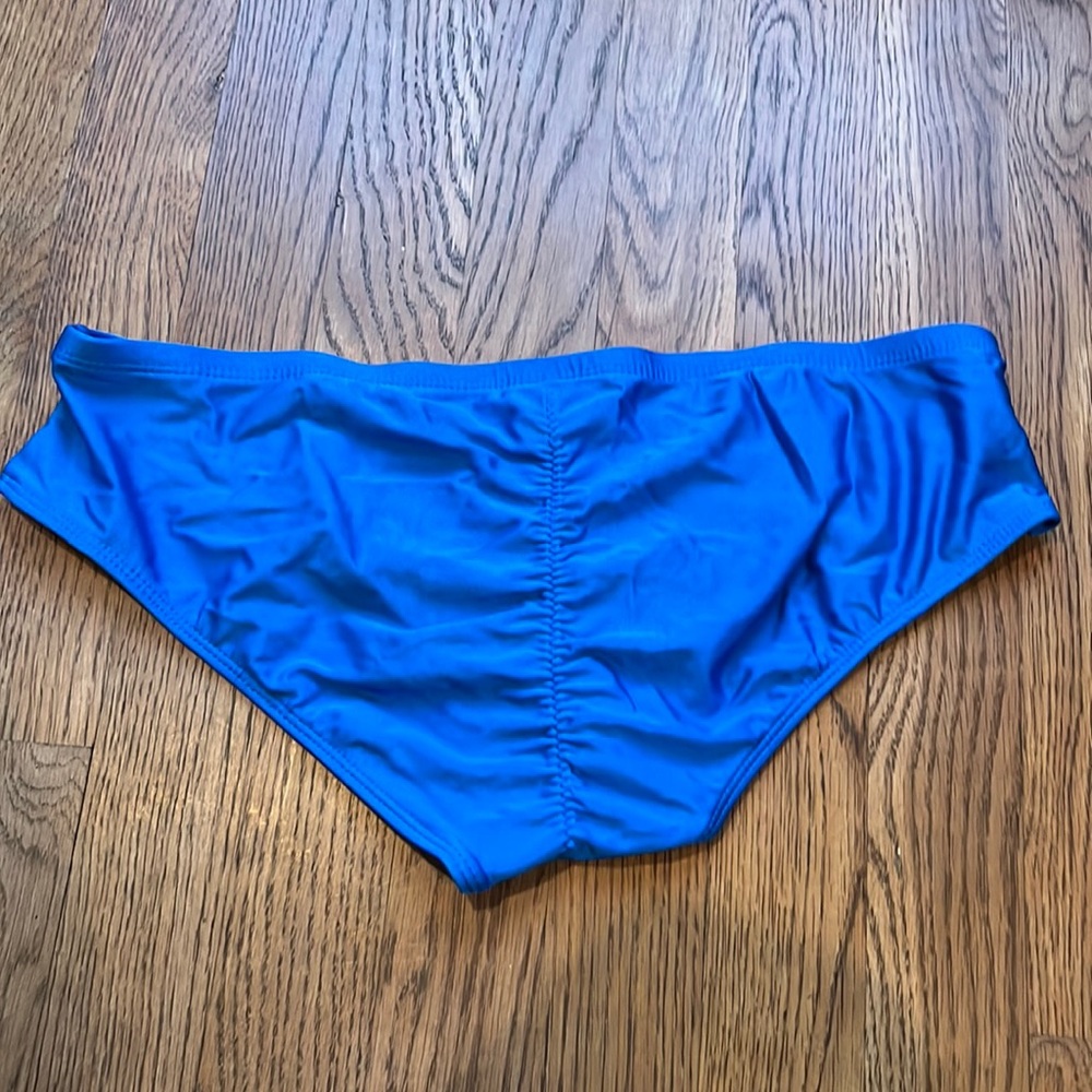 Blue runched bikini bottoms - size M